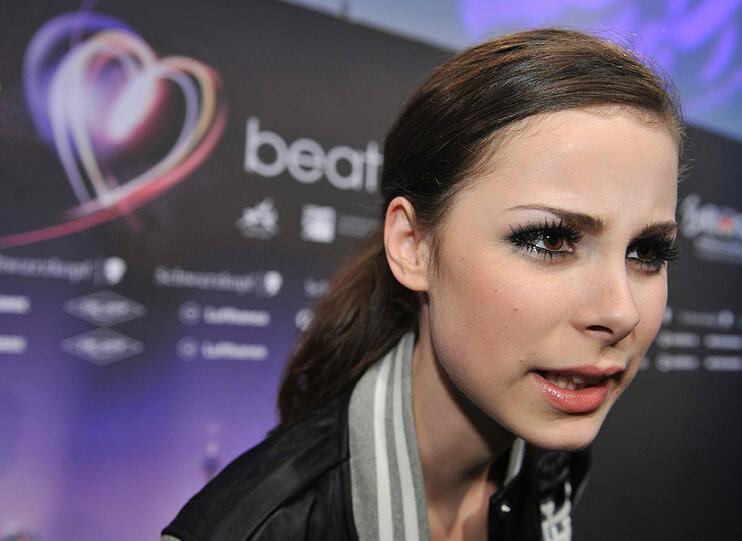 Lena - sie das geschafft, worauf Deutschland so lange warten musste: 2010 gewann sie den Eurovision Song Contest, ein Jahr später, bei der Titelverteidigung, belegte sie immerhin Platz 10. Die Bilder der süßen Hannoveranerin.