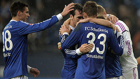 Der erstmals für die Nationalmannschaft nominierte Roman Neustädter köpfte in der 59. Minute den Ausgleich für die Schalker.