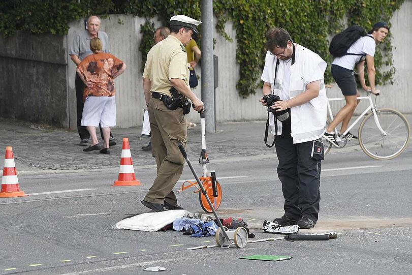 Am Dienstagvormittag kam es in Milbertshofen zu einem Unfall zwischen einem Wohnmobil und einem Roller.