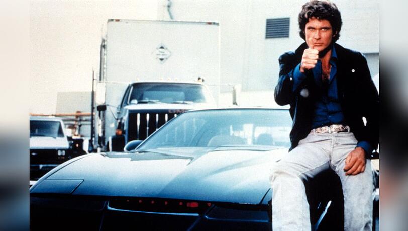 David Hasselhoff und sein Auto K.I.T.T. in der Kultserie "Knight Rider".