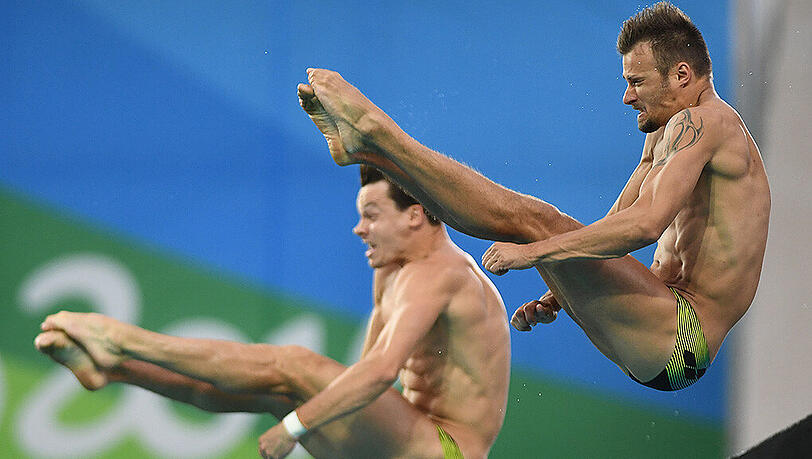 Wieder war es nichts mit der ersten deutschen Medaille bei Olympia in Rio. Die Synchronspringer Sascha Klein und Patrick Hausding belegten vom Zehn-Meter-Turm den vierten Platz.