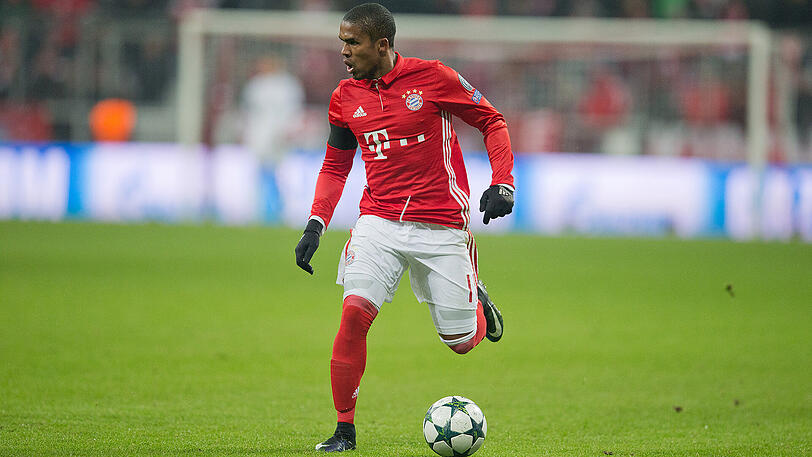 Platz 14: Douglas Costa - 1925 Spielminuten.