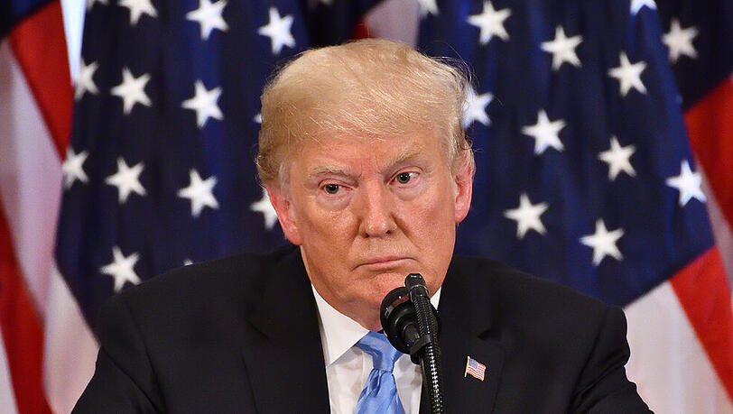 Donald Trump hat das Coronavirus heruntergespielt Donald Trump hat das Coronavirus heruntergespielt