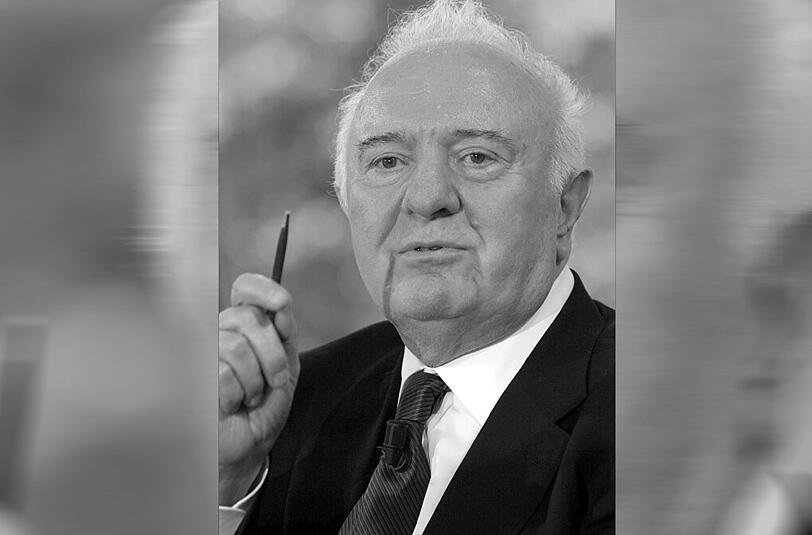 07.07. Eduard Schewardnadse (86) Der letzte sowjetische Außenminister gilt als Wegbereiter der deutschen Wiedervereinigung. Als Präsident Georgiens scheiterte er und wurde 2003 gestürzt.