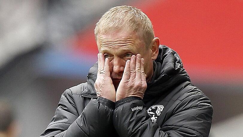 Muss Löwen-Trainer Torsten Fröhling bald gezwungenermaßen den Abgang machen? Muss Löwen-Trainer Torsten Fröhling bald gezwungenermaßen den Abgang machen?