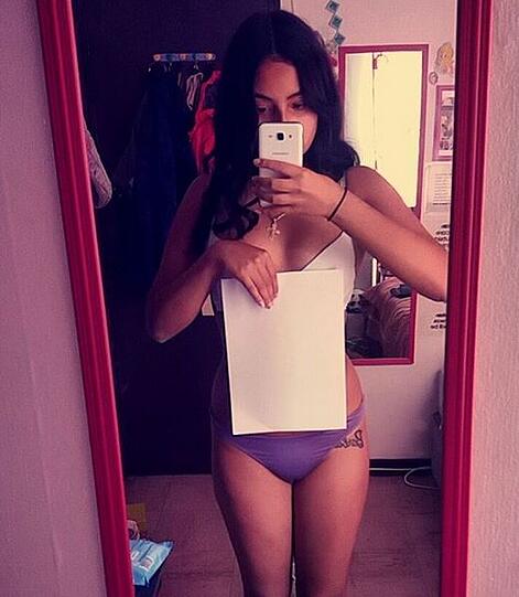 Immer mehr Mädchen zeigen auf Instagram ihre dünnen Taillen.