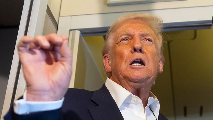 In den vergangenen Monaten hatte es immer wieder Spekulationen über den Gesundheitszustand des US-Präsidenten gegeben. In den vergangenen Monaten hatte es immer wieder Spekulationen über den Gesundheitszustand des US-Präsidenten gegeben.