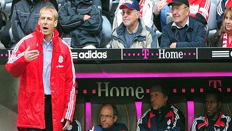 Schlimmer geht's nimmer: Jürgen Klinsmann beim 2:5 seiner Bayern gegen Bremen.