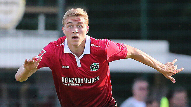 Sein Vertrag bei Hannover 96 läuft noch bis Juni 2021: Timo Hübers.