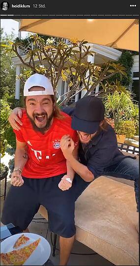 Tom Kaulitz und Thomas Hayo hält nichts mehr auf dem Sofa.
