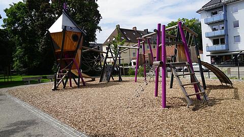 Die Grünanlage mit Spielplatz am Scharfreiterplatz.