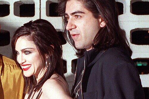 Madonna mit Bruder Christopher Ciccone (1991)