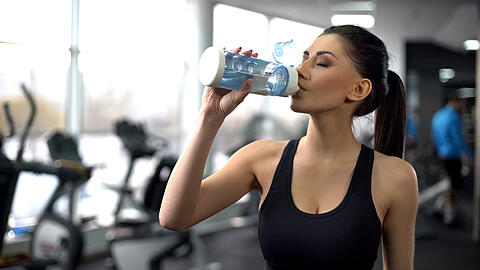 Fitness und Fitline:  Viele ambitionierte Sportler greifen zu  den Nahrungsergänzungsmitteln.