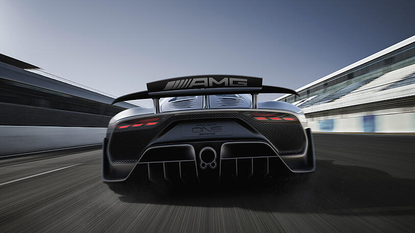 Der Mercedes-AMG Project One ist über 350 Stundenkilometer schnell.