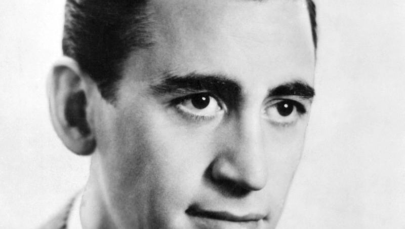 In einigen Jahren werden weitere Werke des amerikanischen Schriftstellers Jerome D. Salinger erscheinen. In einigen Jahren werden weitere Werke des amerikanischen Schriftstellers Jerome D. Salinger erscheinen.