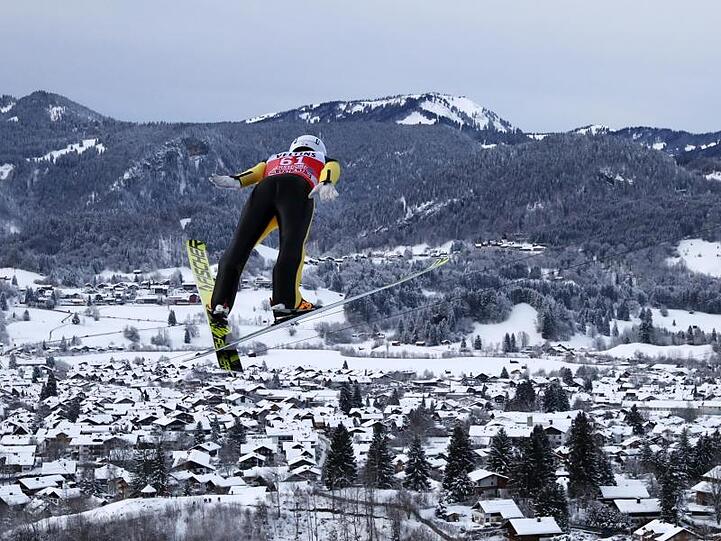 Das erste Springen der Vierschanzentournee findet in Oberstdorf statt.