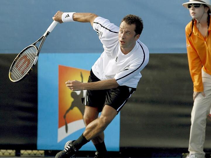 Fünf Sätze sind ihm zu viel: Philipp Kohlschreiber (25) würde lieber wie die Frauen spielen. &bdquo;Die spielen ja schließlich nur zwei Gewinnsätze.&ldquo;