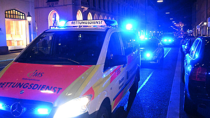 Ein Rettungswagen auf der Maximilianstraße. Ein Rettungswagen auf der Maximilianstraße.