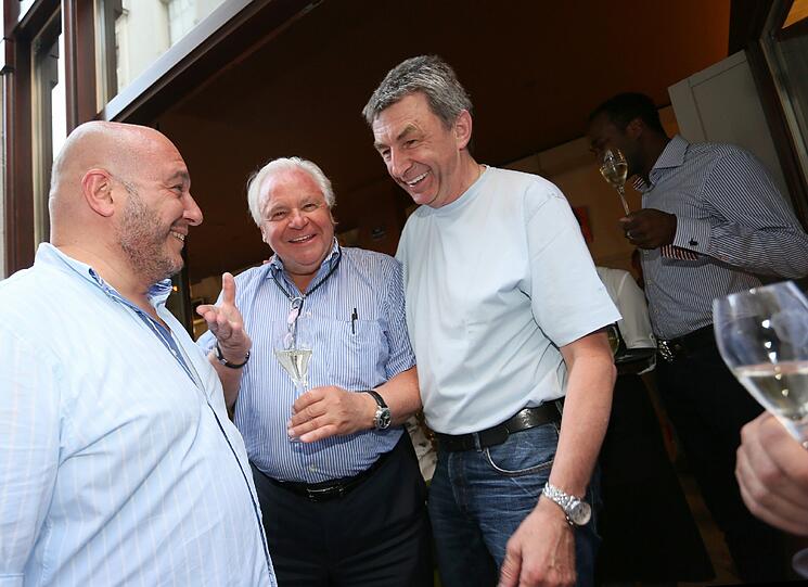 Kleines Jubiläum: Die Brasserie L'Atelier feiert fünfjähriges Bestehen. Münchner Promis feierten mit Inhaber Thierry Leoncelli. Die Bilder