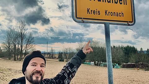 Daniel Lerner hat das Landleben getestet &ndash; und ist danach tats&auml;chlich von Stuttgart in das Dorf in Oberfranken gezogen.