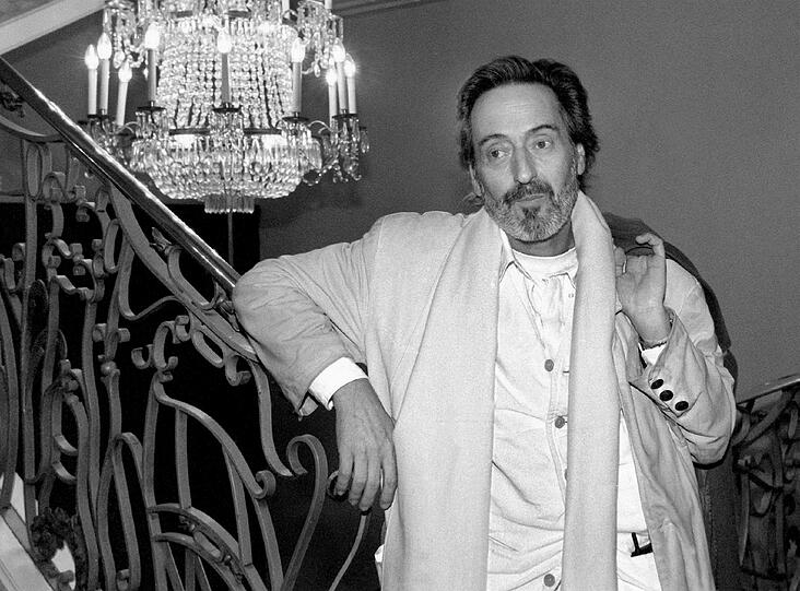 Der verstorbene Münchner Kult-Regisseur Helmut Dietl soll eine eigene Ausstellung im Literaturhaus München bekommen.