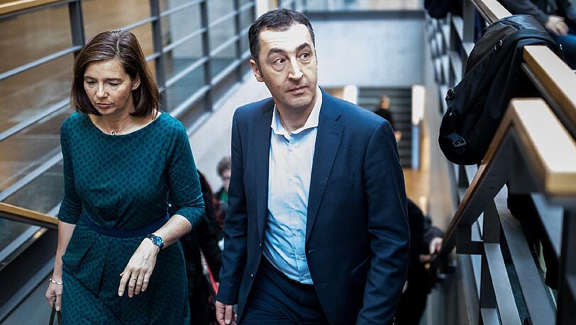 Die Grünen zeigen sich bei den Sondierungsgesprächen über eine Jamaika-Koalition als harter Verhandlungspartner. Die Grünen zeigen sich bei den Sondierungsgesprächen über eine Jamaika-Koalition als harter Verhandlungspartner.