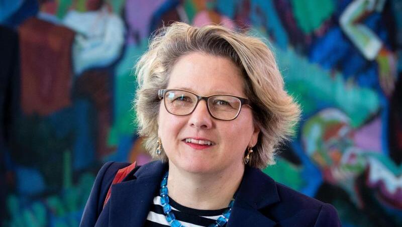 Der Entwurf eines Klimaschutzgesetzes, den Umweltministerin Schulze vorgelegt hat, stößt in der Union auf Widerstand. Der Entwurf eines Klimaschutzgesetzes, den Umweltministerin Schulze vorgelegt hat, stößt in der Union auf Widerstand.