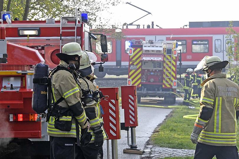 Im Impfzentrum am Kolpingring brannte am frühen Montagmorgen der Dachstuhl.