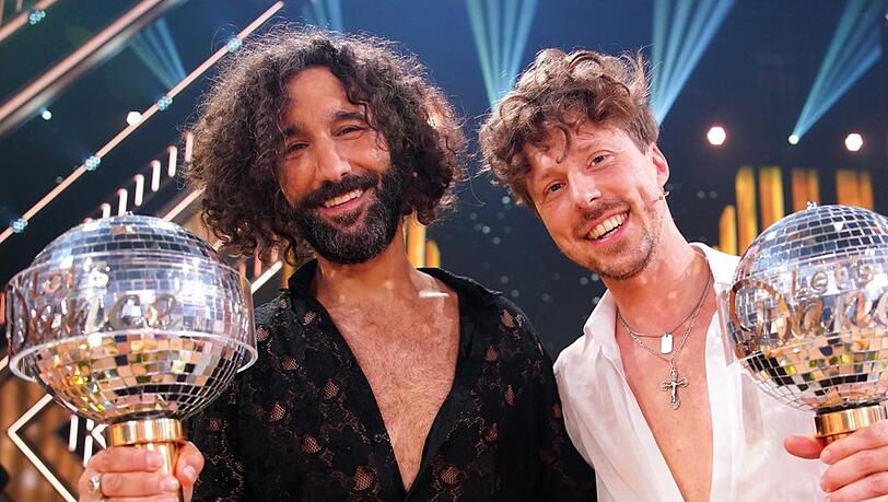 "Let's Dance - Die große Profi-Challenge": Massimo Sinató (l.) und Valentin Lusin haben gewonnen. "Let's Dance - Die große Profi-Challenge": Massimo Sinató (l.) und Valentin Lusin haben gewonnen.
