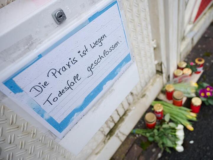 Wegen eines Streits soll ein 59-Jähriger aus der Nähe von Kaiserslautern Anfang März einen Arzt mit einer Sprengfalle getötet und eine Mutter mit ihrer Tochter verletzt haben.