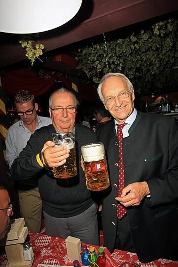 Ein Prosit auf das Hippodrom: Edmund Stoiber