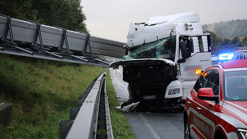 Die Bilder vom spektakulären Unfall auf der A9.