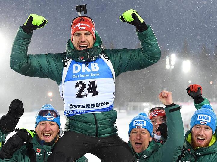 Arnd Peiffer feiert sein WM-Gold in Österreich.