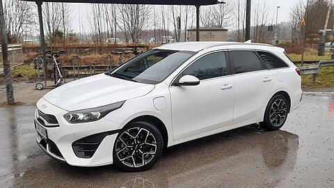 Mit knapp über 4,60 Meter Länge passt der Kia Ceed Sportswagon exakt ins Kompaktkombi-Segment.