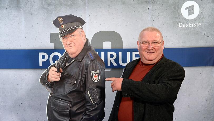 Horst Krause posiert neben Horst Krause. Horst Krause posiert neben Horst Krause.