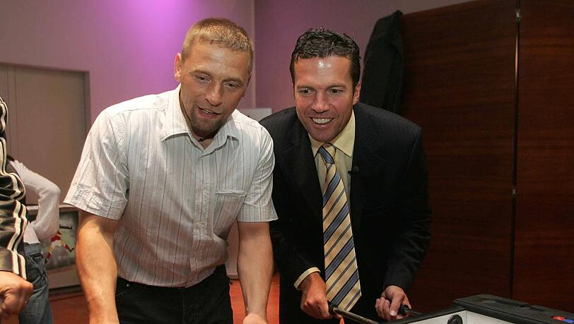 Zwei Kicker am Kicker: Thomas Häßler und Matthäus. Zwei Kicker am Kicker: Thomas Häßler und Matthäus.