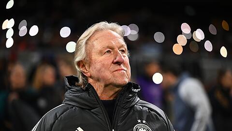 Bundestrainer Horst Hrubesch ist über das Olympia-Los für sein Team zufrieden.