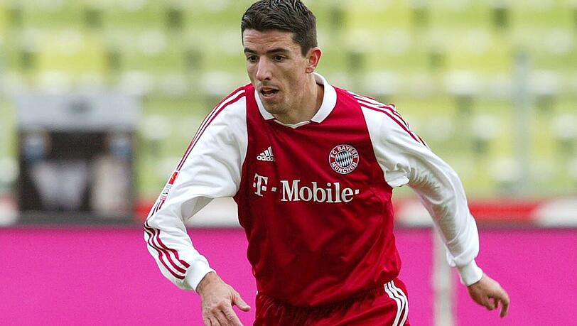 10 ROY MAKAAY (kam 2003 aus La Coruna): Der Holländer war ein Paradebeispiel für einen Transfer Marke „Wer uns ärgert, den kaufen wir“. Und das für knapp 20 Millionen Euro Ablöse. Schoss Bayern im Jahr zuvor aus der Champions League, verdrängte Publikumsliebling Giovane Elber, wurde selbst ein Fanheld. 10 ROY MAKAAY (kam 2003 aus La Coruna): Der Holländer war ein Paradebeispiel für einen Transfer Marke „Wer uns ärgert, den kaufen wir“. Und das für knapp 20 Millionen Euro Ablöse. Schoss Bayern im Jahr zuvor aus der Champions League, verdrängte Publikumsliebling Giovane Elber, wurde selbst ein Fanheld.