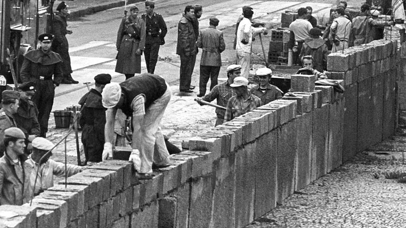 August 1961: Die Mauer wächst &ndash; hier am Potsdamer Platz.