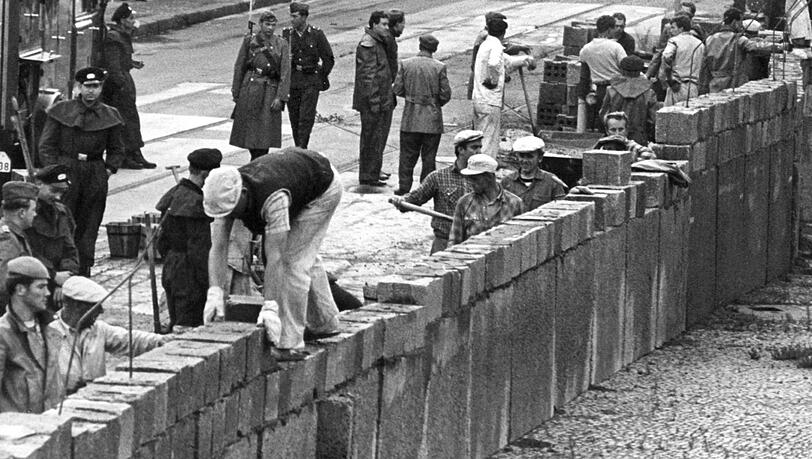 August 1961: Die Mauer wächst &ndash; hier am Potsdamer Platz.