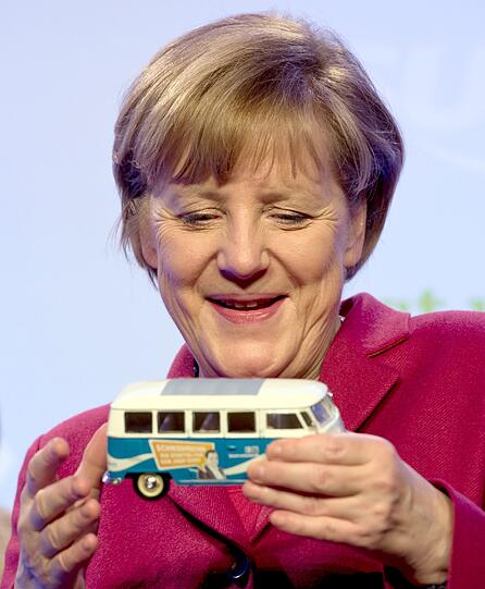 Schmids VW T1 - ein Geschenk für die Kanzlerin.