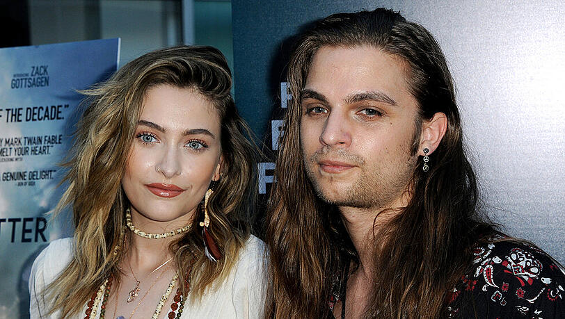 Paris Jackson und ihr Freund und Bandkollege Gabriel Glenn. Paris Jackson und ihr Freund und Bandkollege Gabriel Glenn.