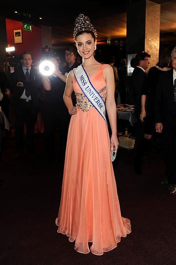 Miss Universe Elisabeth Burg auf der 181 Trüffel-Küchenparty.