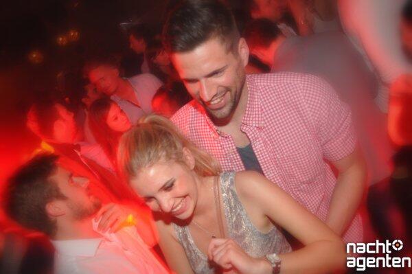 Beim Donnerstagsclubbing in der 089-Bar mit DJ Nino und DJ Stefan gab's das Beste aus House, Pop, Rock und Disco auf die Ohren. Mehr Bilder unter: href="http://www.nachtagenten.de/gallery/donnerstags-clubbing.921335.html