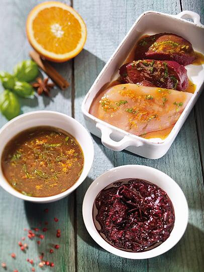 M wie Marinade: Sie ist nicht nur wegen des Aromas wichtig, sondern sorgt auch dafür, dass das Grillgut nicht zu schnell anbrennt oder austrocknet.