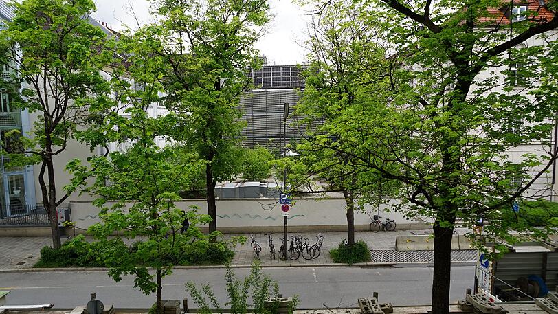 Noch ist hier alles im Rohbau, bis 2020 wird hier der Lichthof der neuen Klinik entstehen.