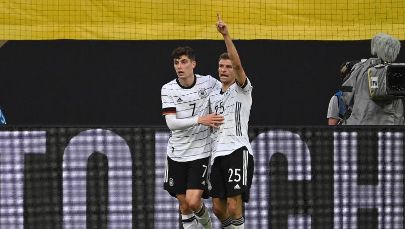 Kai Havertz (l) und Thomas Müller ergänzten sich gut.