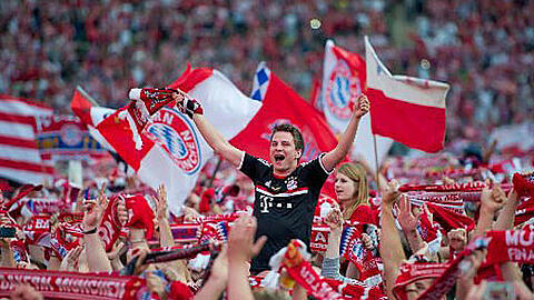 Rot-weiße Fan-Flut: So war's beim "Finale dahoam" 2012 im Olympiastadion.