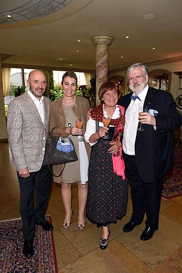 Promis beim "30. Jubiläums Gourmet Classic Golf Tunier" von Promikoch Heinz Winkler. Die Bilder...