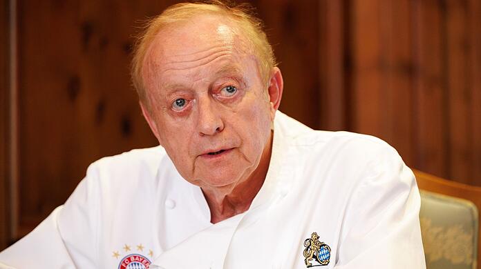 Después de que se aprueba el veredicto y sus restaurantes quiebran, se enfrenta a Después de que se aprueba el veredicto y sus restaurantes quiebran, se enfrenta a